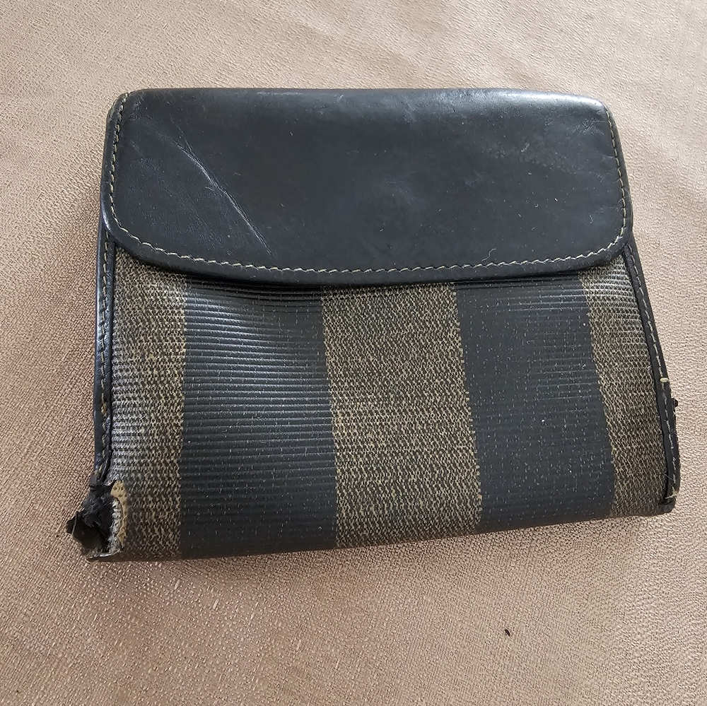 Fendi Wallet Authentic